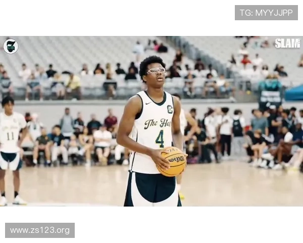 詹姆斯晒布莱斯夺冠照激动喊话：啊耶耶耶！！！